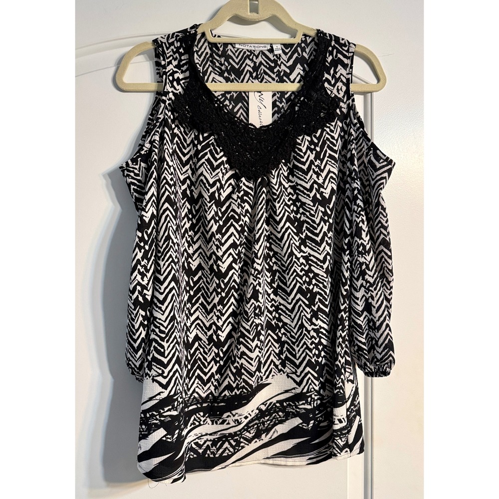 Notations Cold Shoulder Blouse Women Size S Black White Chevron NWT Crochet Trim